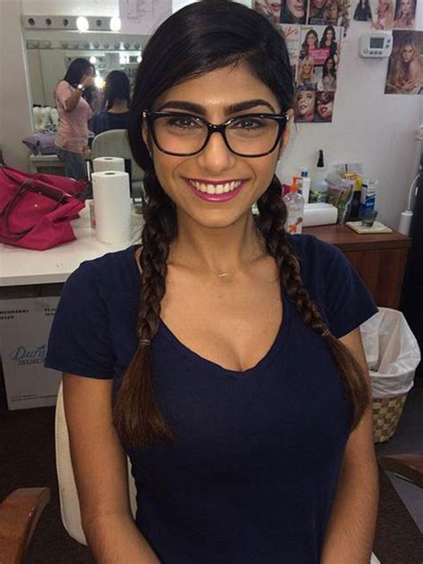 porno mia khalif|Mia Khalifa Porn Videos 